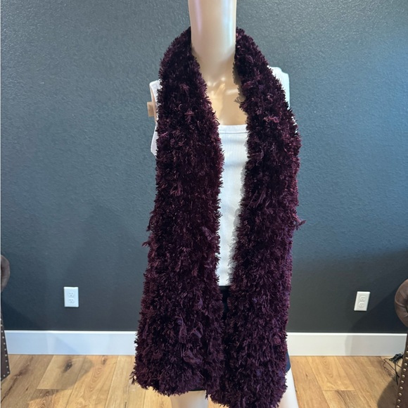 Y2K Burgundy Scarf - Picture 4 of 7